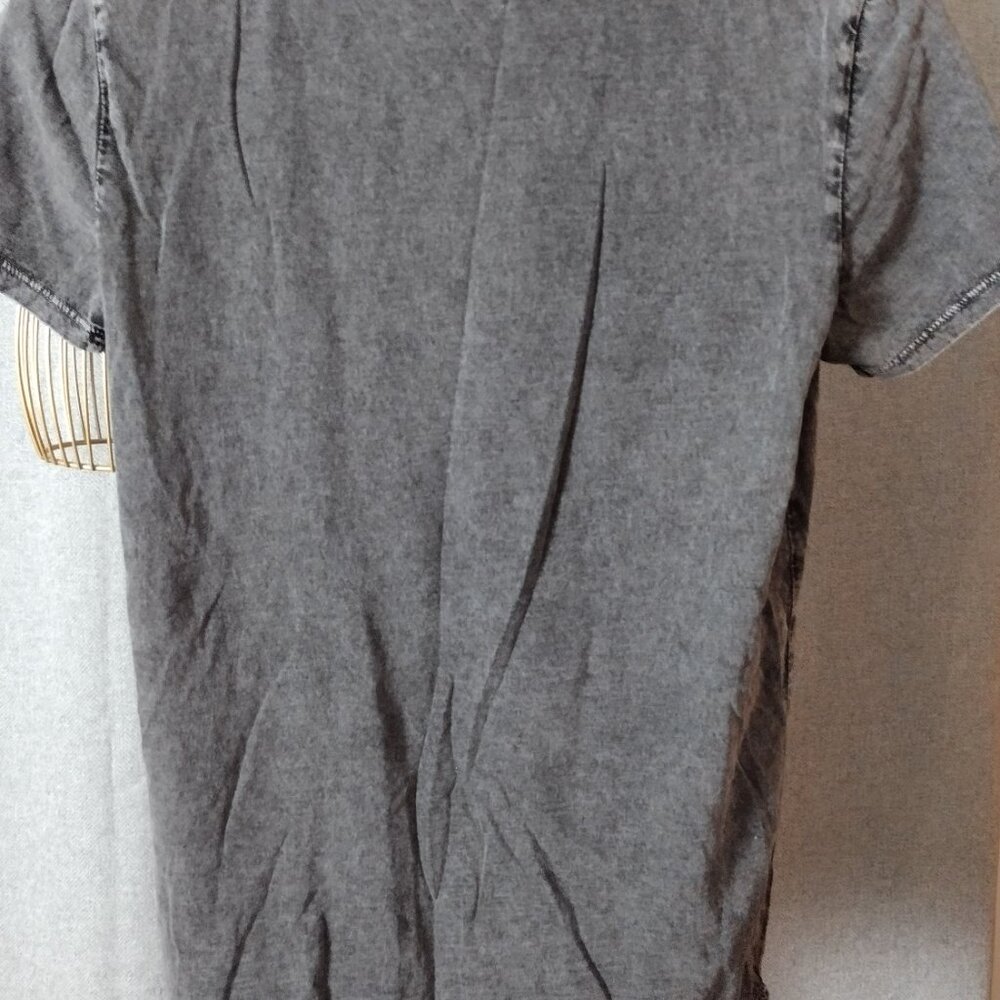 GUESS Wild Graphic Tee – Women’s XS Leopard Tiger Print Acid Wash T-Shirt - Picture 5 of 7